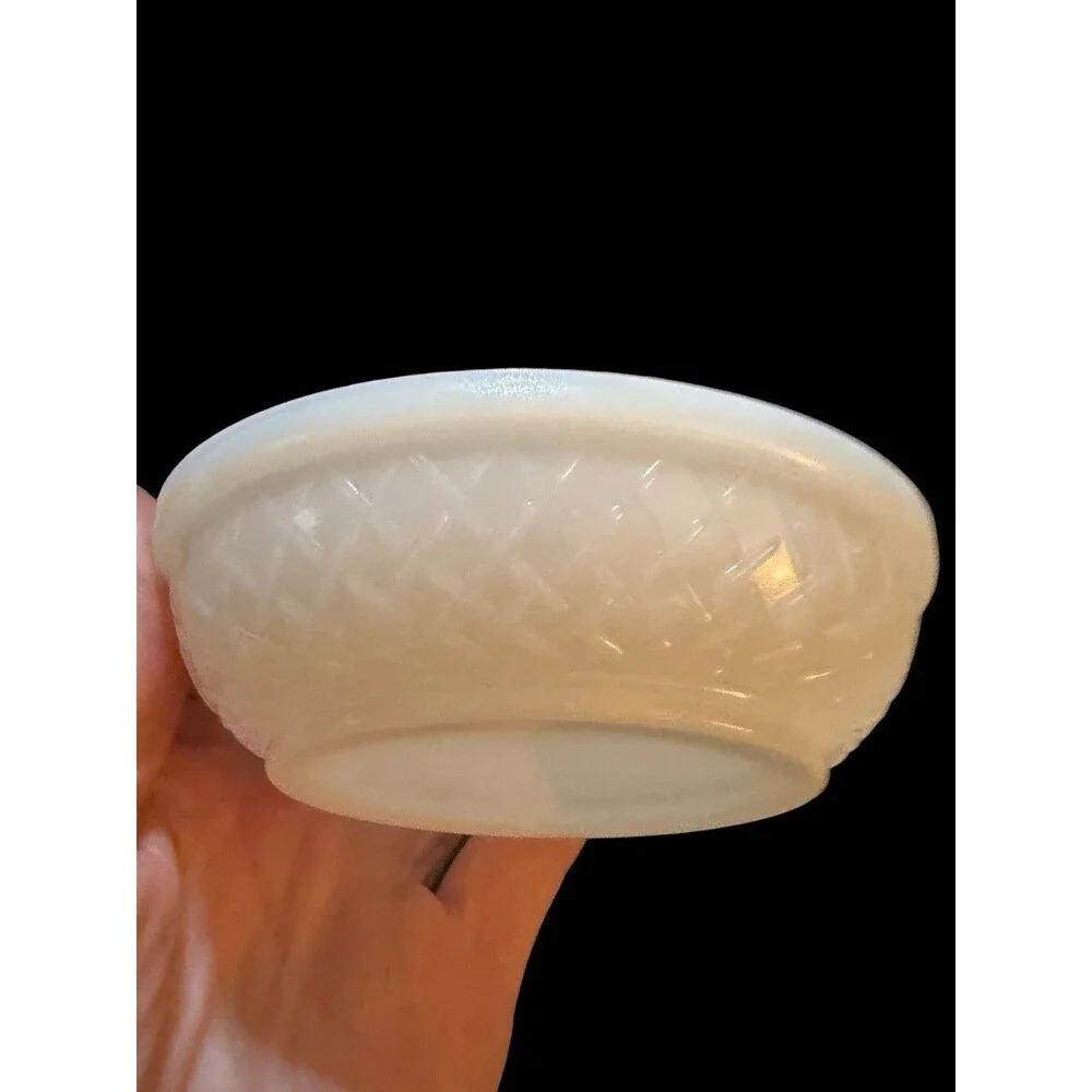 Vintage White Milk Glass Hen On Nest Medium Basket Candy Dish 4